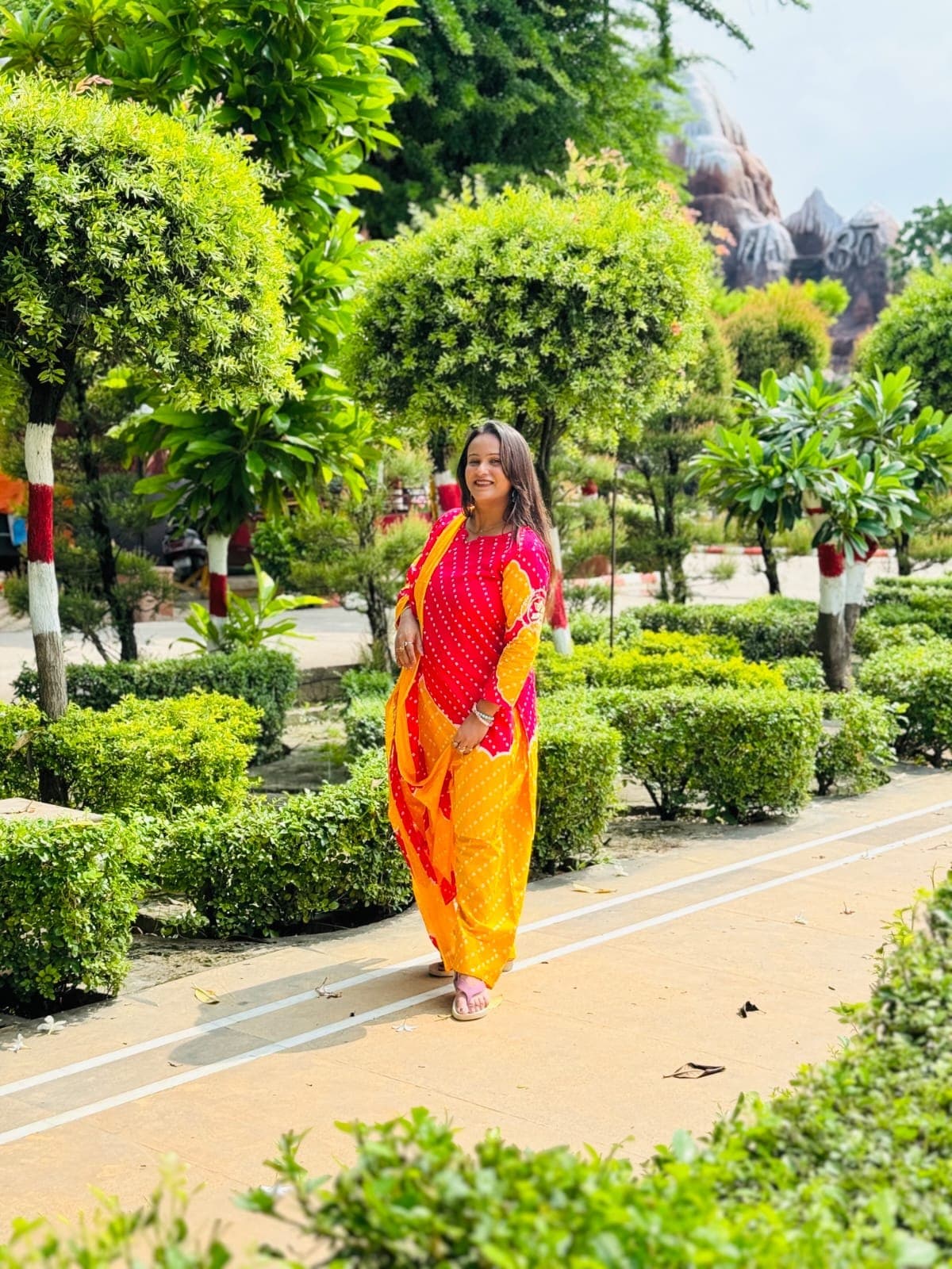 Amber Rose Bandhani Suit Set